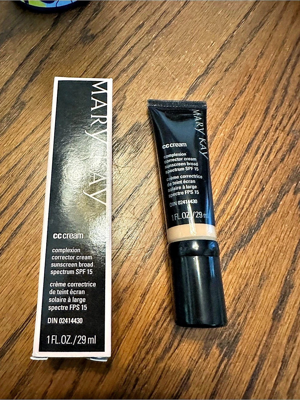 Mary Kay CC Cream SPF 15 light to medium *Out of Date * NWT
